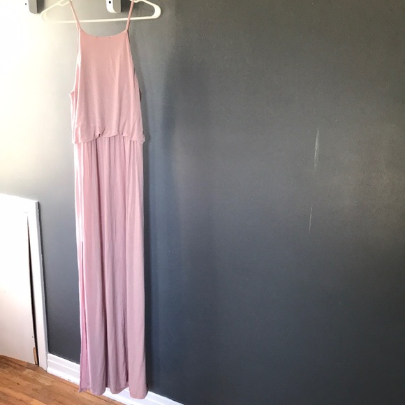 A soft pink maxi dress - Picture 2 of 3